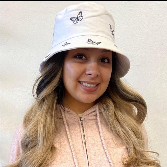 New variety of Bucket reversible hats - Picture 3 of 17